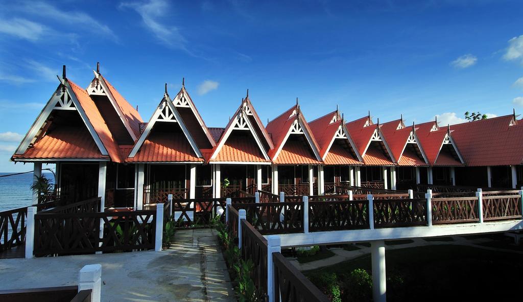 Paya Beach Spa & Dive Resort Kampung Genting Экстерьер фото
